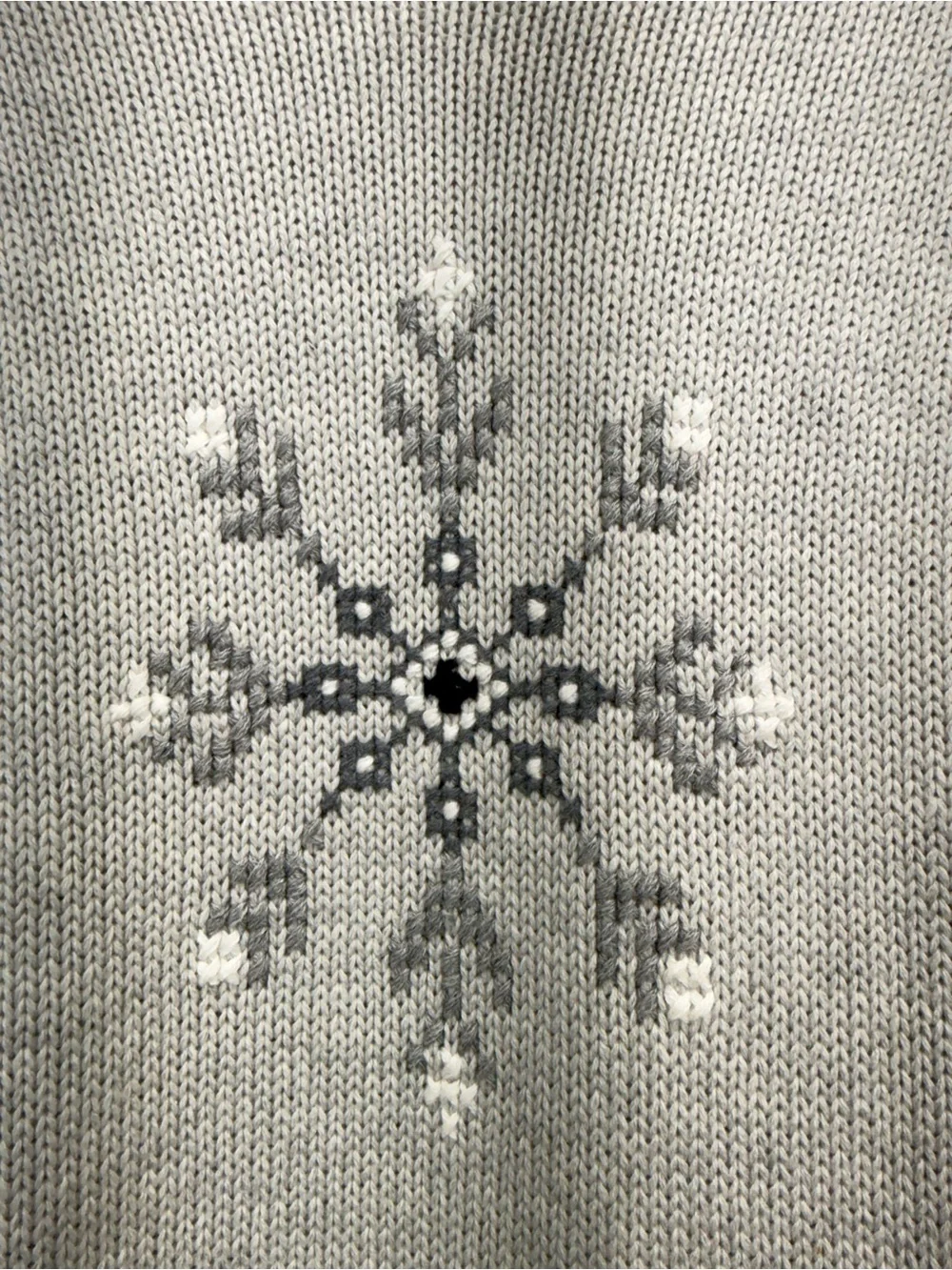 Orvis size Large Women’s Gray Embroidered Snowflake Knit Pullover Sweater